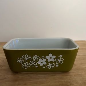 Pyrex Spring Blossom 502 Refrigerator Dish Great Color and Shine